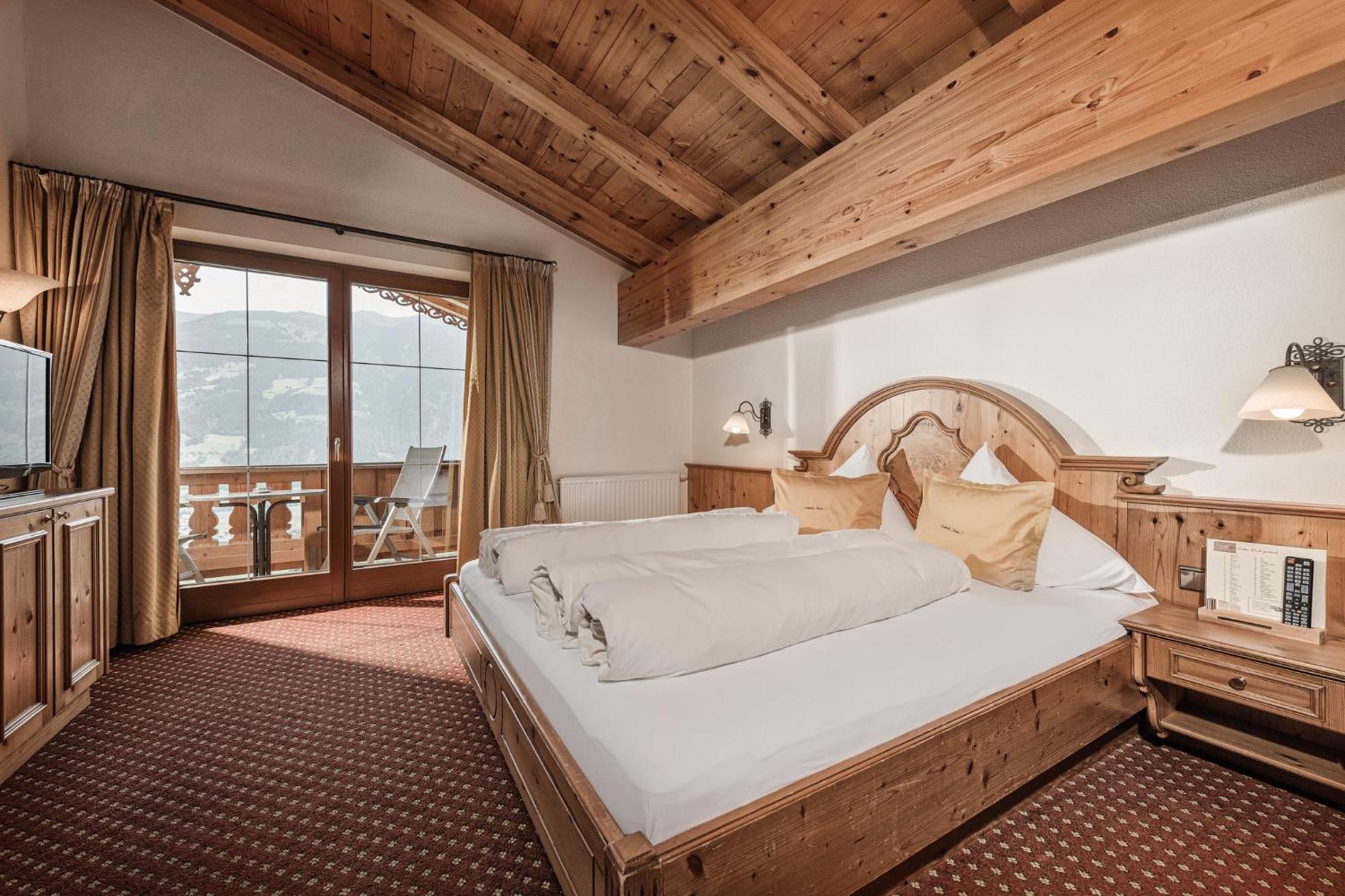 Aster Boutique Hotel & Chalets Fuegenberg Extérieur photo